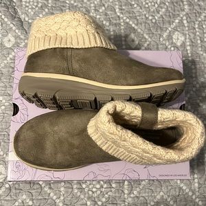 Skechers Memory Foam Boots